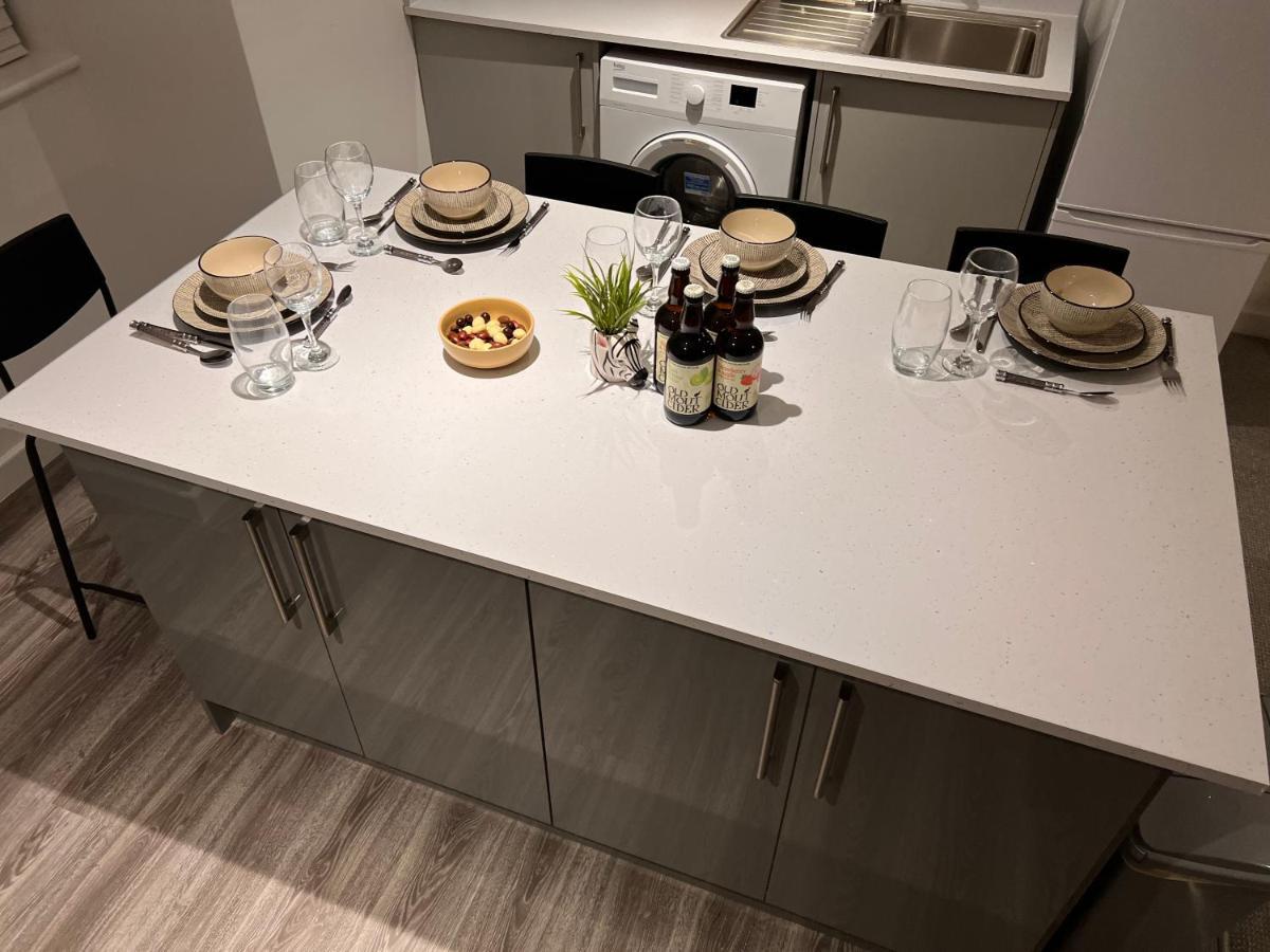 شقة Superb Modern Flat In Northampton, Parking &Ev المظهر الخارجي الصورة